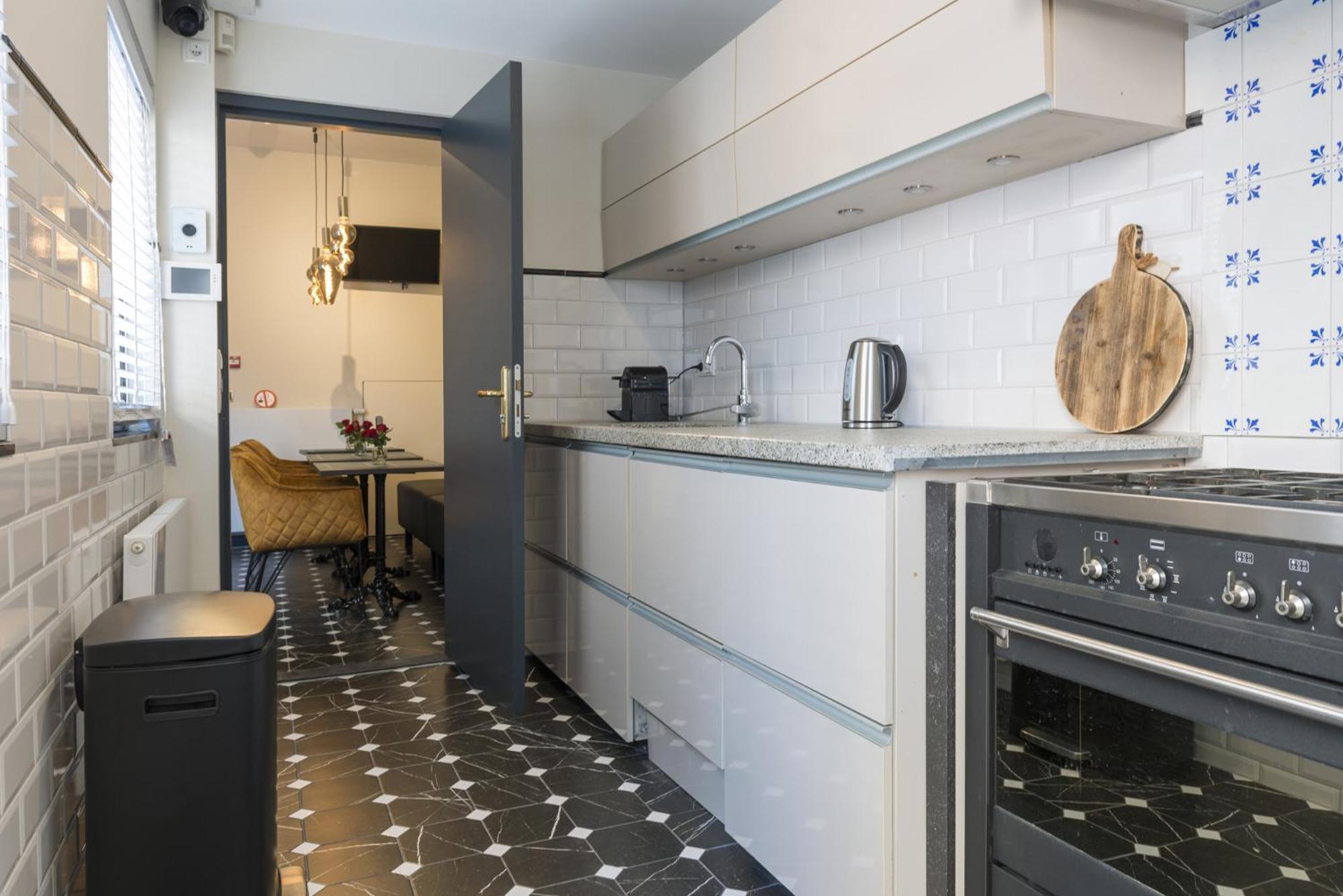 Petite Room With Wifi, Ac, And Shared Kitchen Tilburg Eksteriør bilde