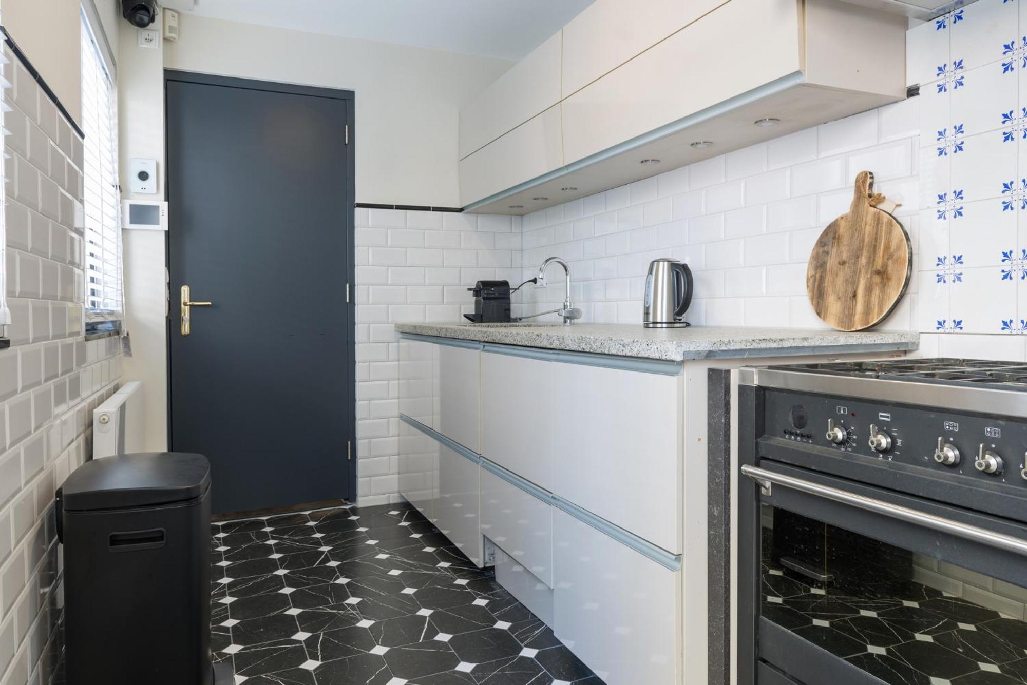 Petite Room With Wifi, Ac, And Shared Kitchen Tilburg Eksteriør bilde